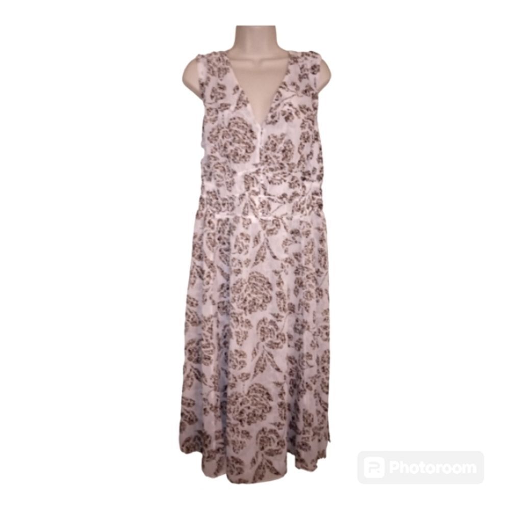 NWT White House Black Market Floral Lined Midi Dress  Large